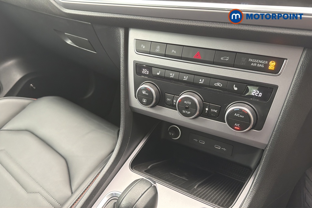 Seat Ateca Fr Black Edition Automatic Petrol SUV - Stock Number (1649443) - 12th supplementary image