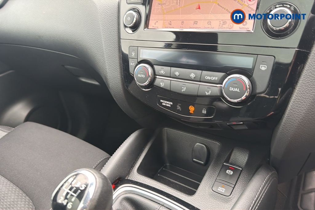 Nissan Qashqai N-Connecta Manual Petrol SUV - Stock Number (1649444) - 12th supplementary image