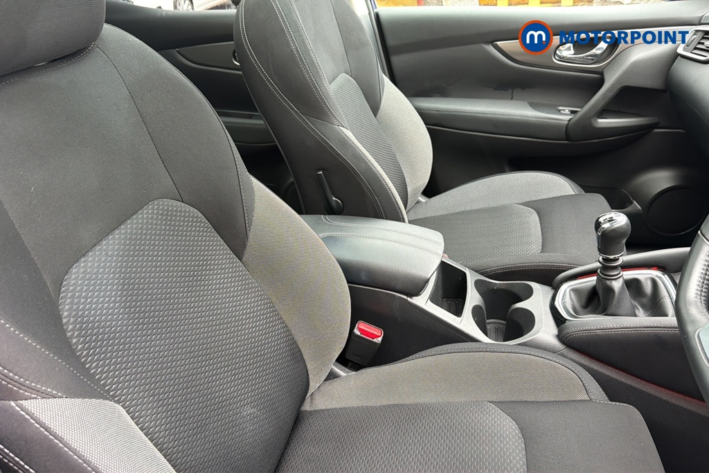 Nissan Qashqai N-Connecta Manual Petrol SUV - Stock Number (1649444) - 22nd supplementary image