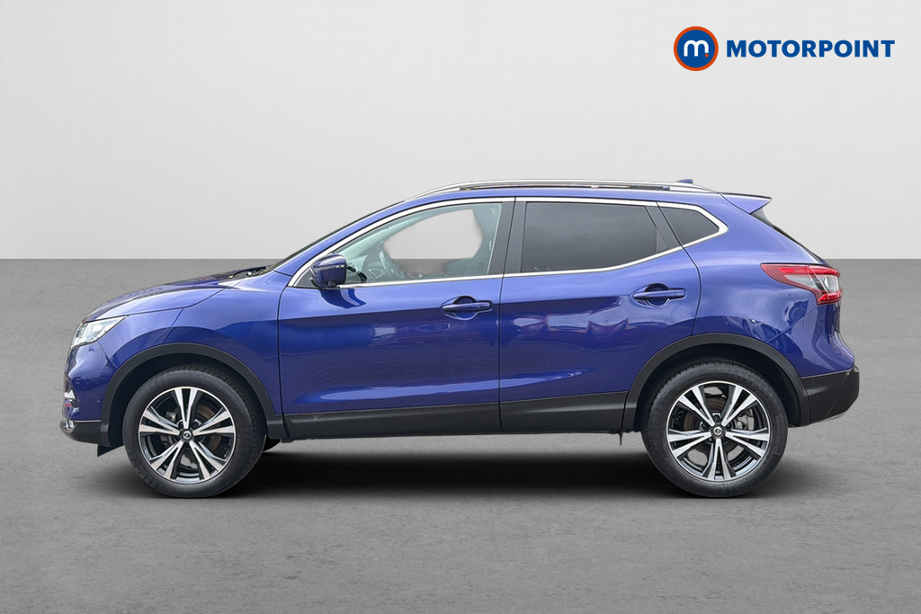 Nissan Qashqai N-Connecta Manual Petrol SUV - Stock Number (1649444) - Drivers side