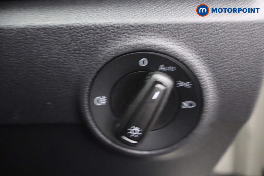 Volkswagen T-Roc Life Automatic Petrol SUV - Stock Number (1634471) - 13th supplementary image