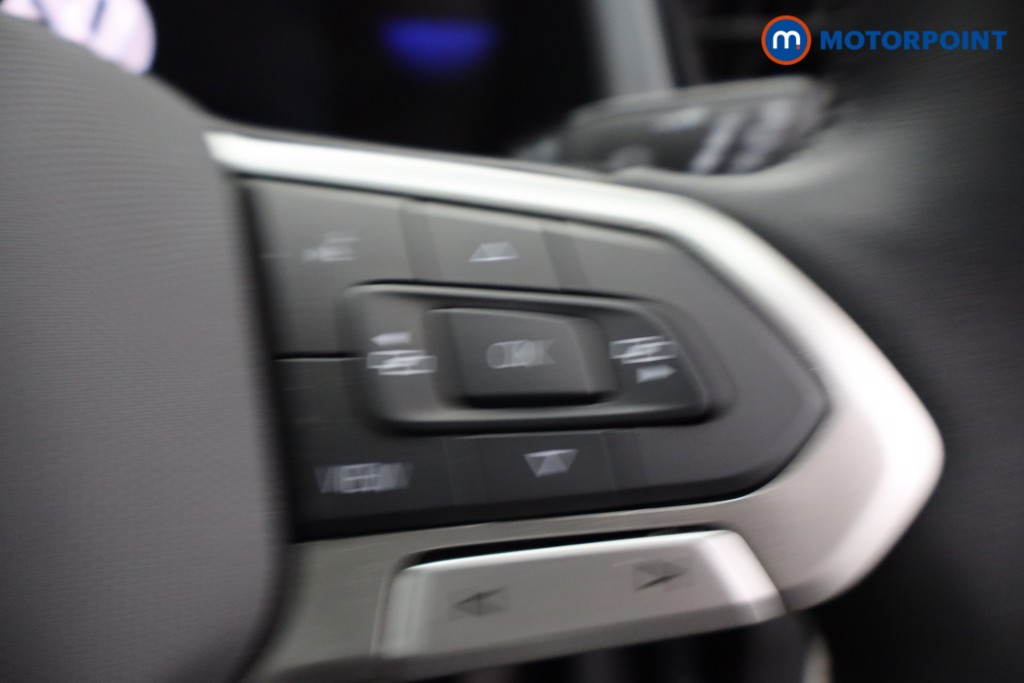 Volkswagen T-Roc Life Automatic Petrol SUV - Stock Number (1634471) - 14th supplementary image