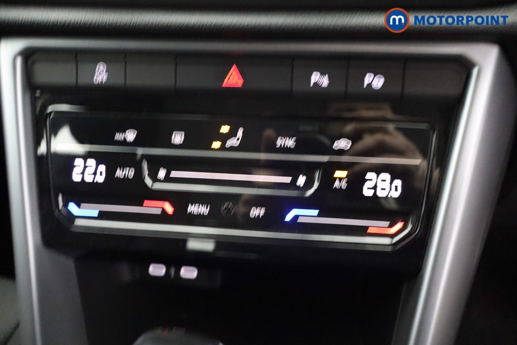 Volkswagen T-Roc Life Automatic Petrol SUV - Stock Number (1634471) - 16th supplementary image