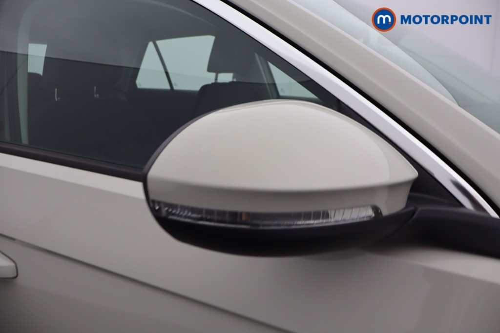 Volkswagen T-Roc Life Automatic Petrol SUV - Stock Number (1634471) - 25th supplementary image