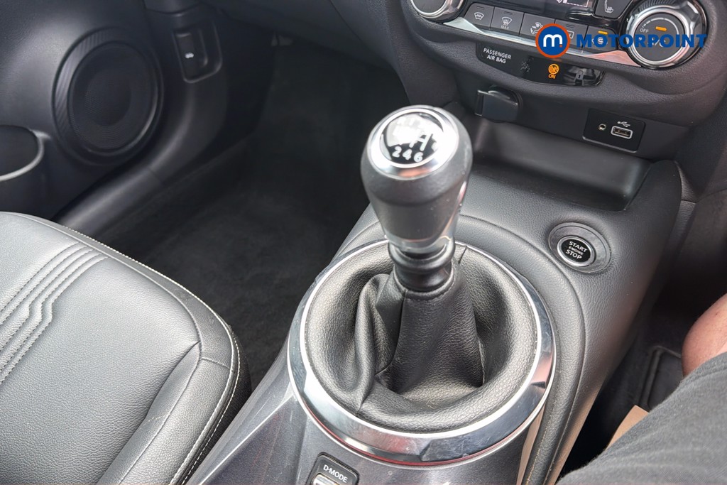 Nissan Juke Tekna Manual Petrol SUV - Stock Number (1636511) - 15th supplementary image