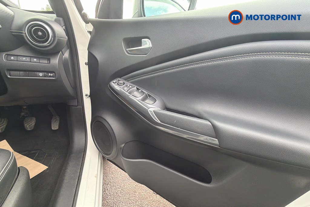 Nissan Juke Tekna Manual Petrol SUV - Stock Number (1636511) - 19th supplementary image