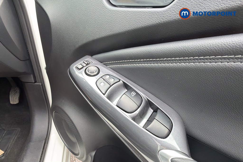 Nissan Juke Tekna Manual Petrol SUV - Stock Number (1636511) - 20th supplementary image
