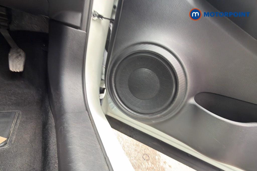 Nissan Juke Tekna Manual Petrol SUV - Stock Number (1636511) - 21st supplementary image