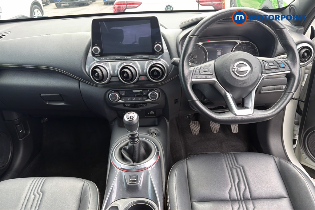 Nissan Juke Tekna Manual Petrol SUV - Stock Number (1636511) - 1st supplementary image