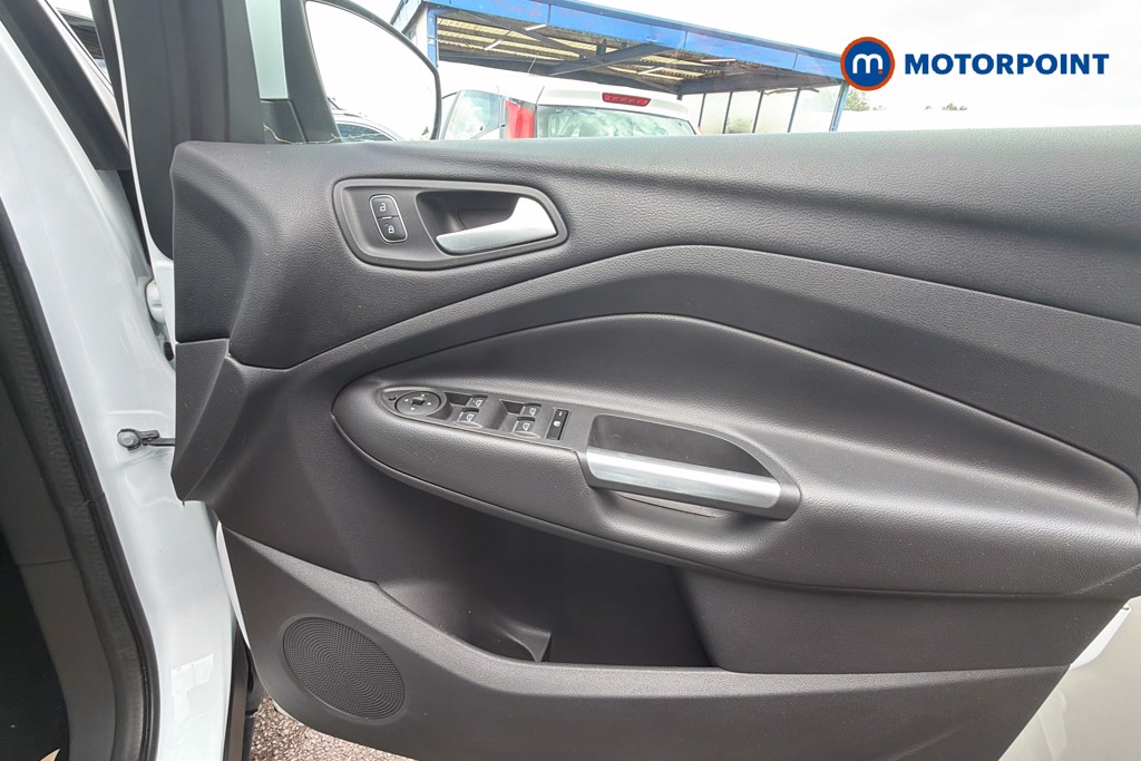 Ford Kuga St-Line X Manual Petrol SUV - Stock Number (1638014) - 19th supplementary image