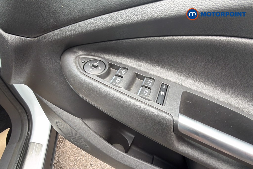 Ford Kuga St-Line X Manual Petrol SUV - Stock Number (1638014) - 20th supplementary image