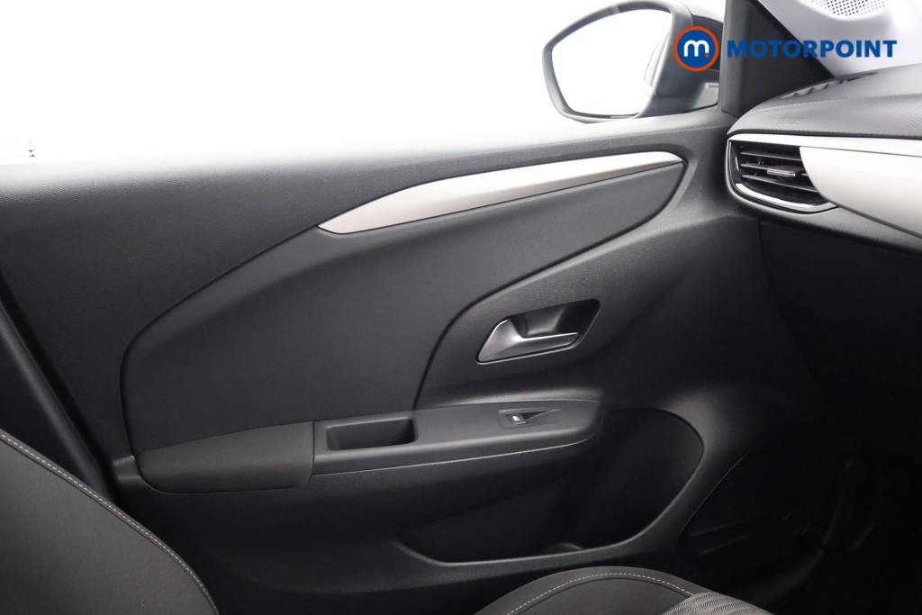 Vauxhall Corsa SE Manual Petrol Hatchback - Stock Number (1638305) - 10th supplementary image