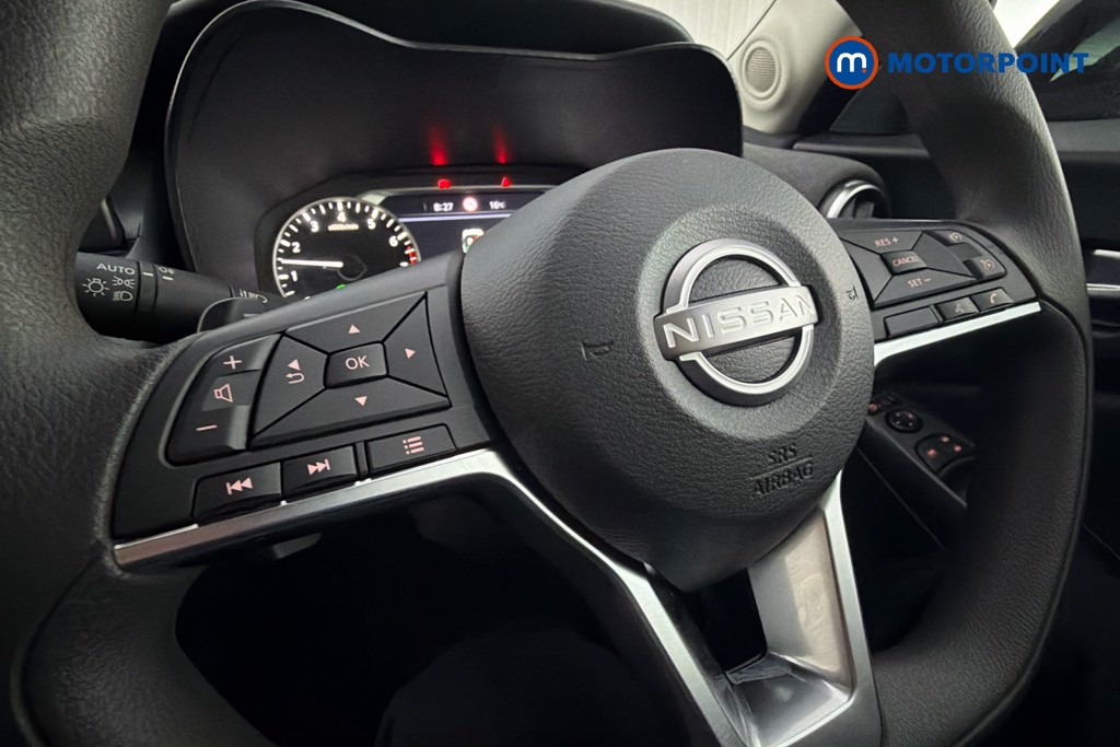 Nissan Juke Acenta Premium Automatic Petrol SUV - Stock Number (1641704) - 5th supplementary image