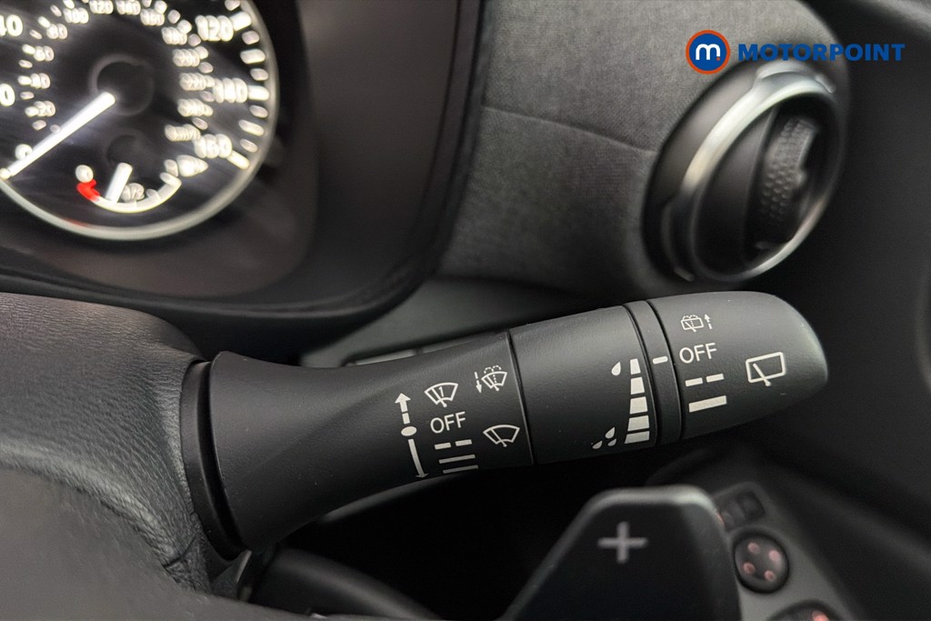 Nissan Juke Acenta Premium Automatic Petrol SUV - Stock Number (1641704) - 7th supplementary image