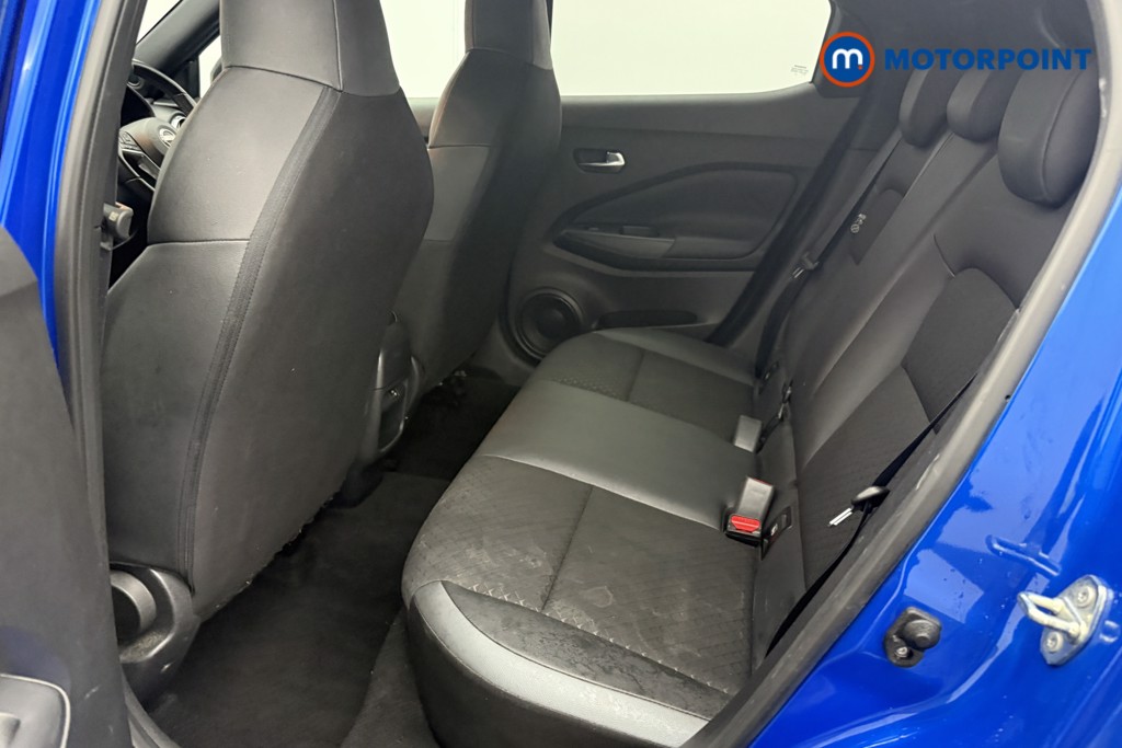 Nissan Juke N-Connecta Manual Petrol SUV - Stock Number (1642329) - 4th supplementary image