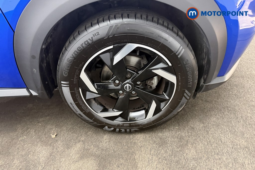 Nissan Juke N-Connecta Manual Petrol SUV - Stock Number (1642329) - 21st supplementary image