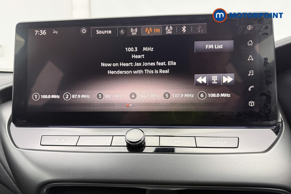 Nissan Juke N-Connecta Manual Petrol SUV - Stock Number (1642397) - 4th supplementary image