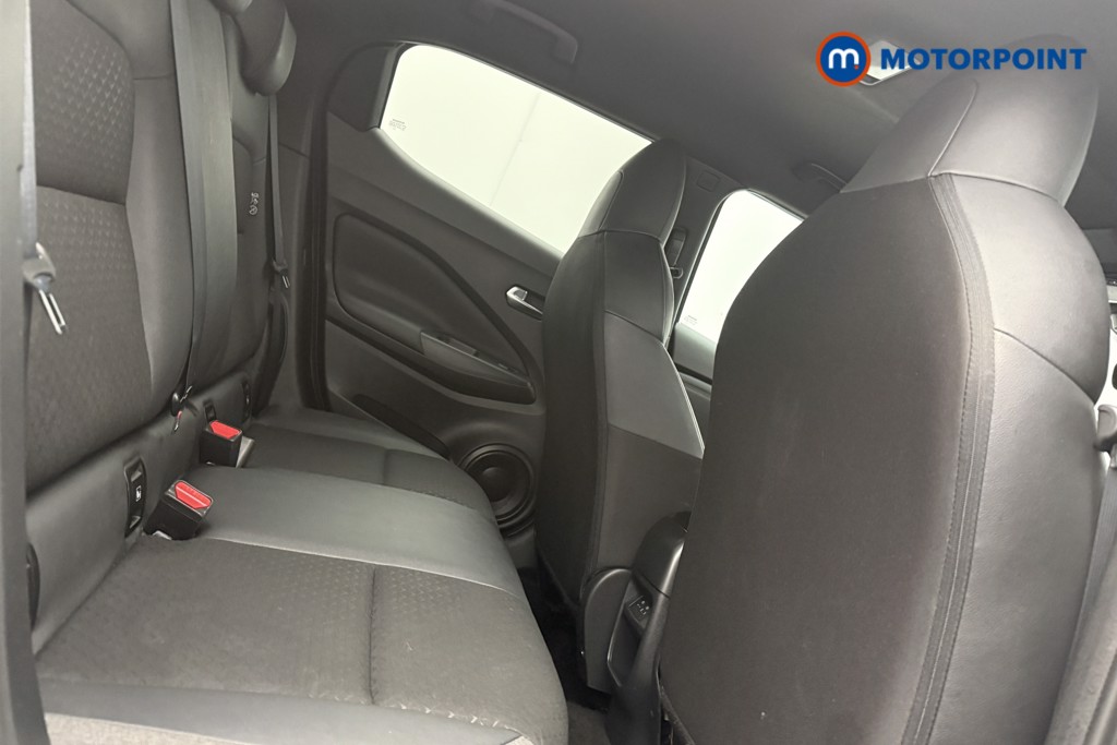 Nissan Juke N-Connecta Manual Petrol SUV - Stock Number (1642397) - 9th supplementary image