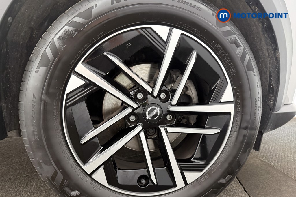 Nissan Juke N-Connecta Manual Petrol SUV - Stock Number (1642397) - 11th supplementary image