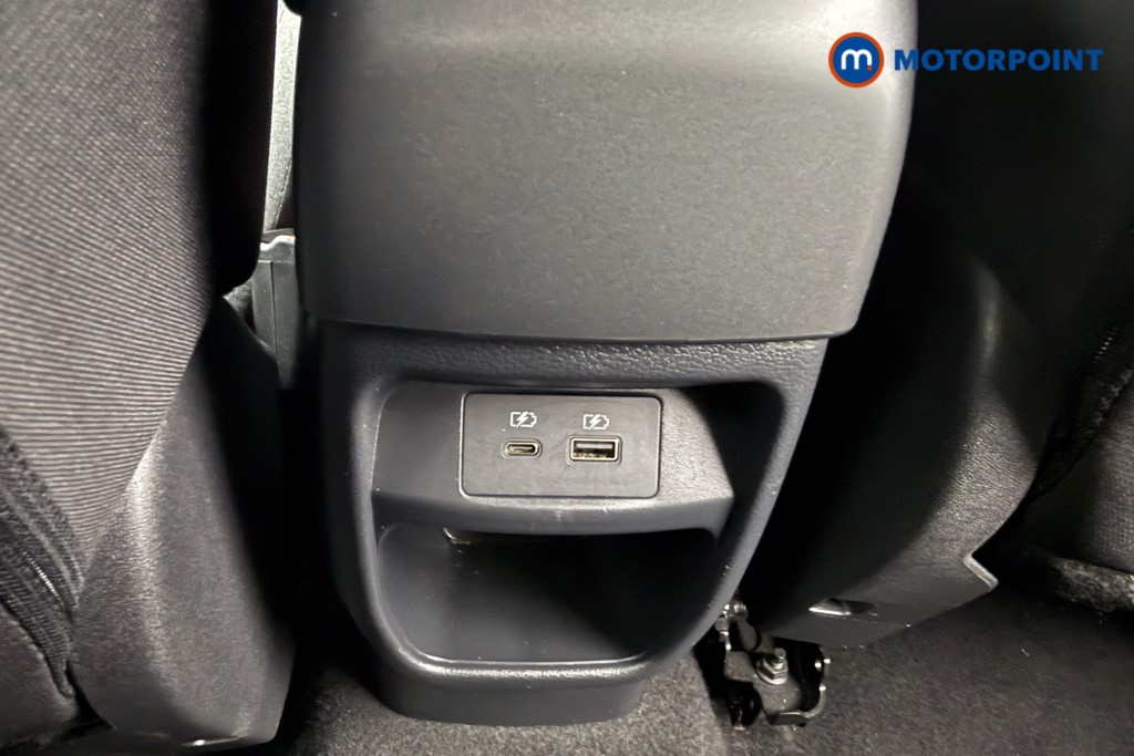 Nissan Juke N-Connecta Manual Petrol SUV - Stock Number (1642397) - 20th supplementary image