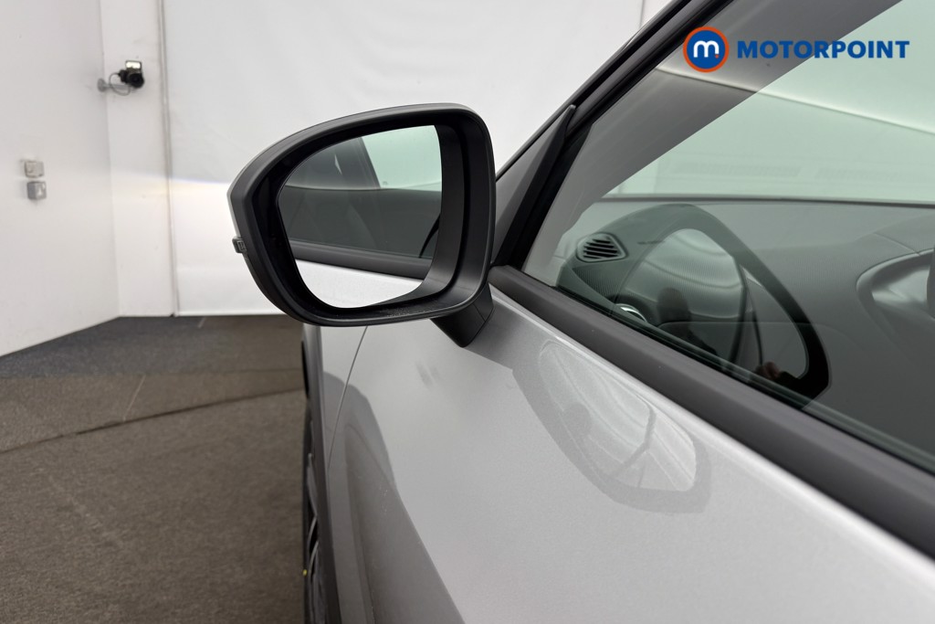 Nissan Juke N-Connecta Manual Petrol SUV - Stock Number (1642397) - 30th supplementary image