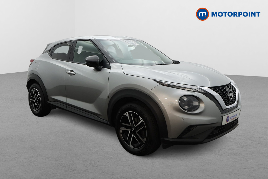 Nissan Juke N-Connecta Manual Petrol SUV - Stock Number (1642397) - Drivers side front corner