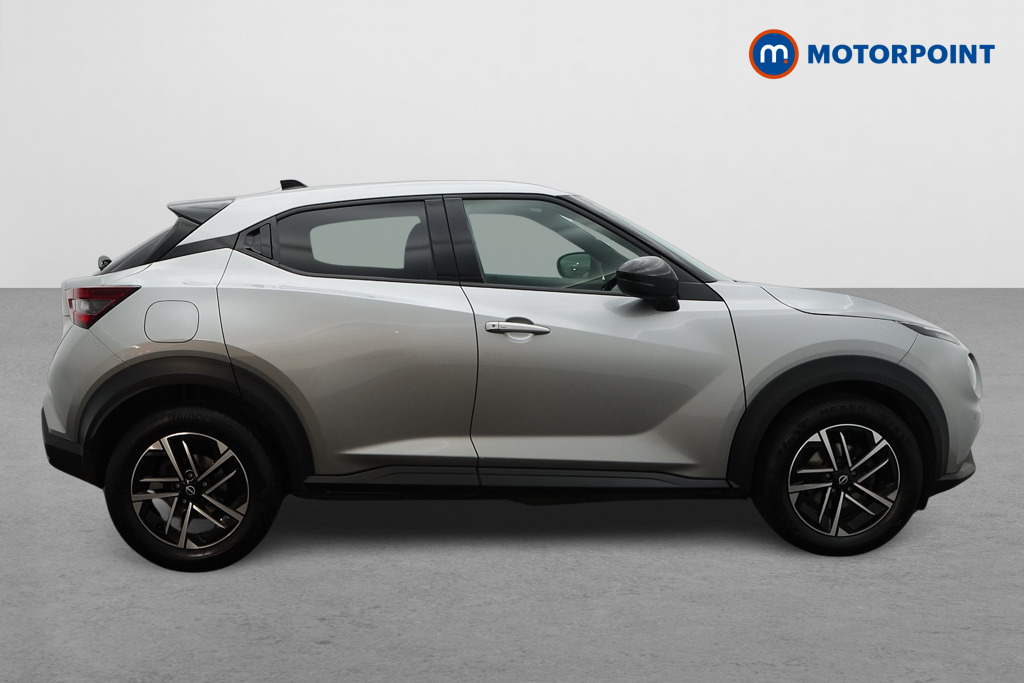 Nissan Juke N-Connecta Manual Petrol SUV - Stock Number (1642397) - Drivers side