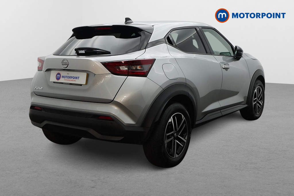 Nissan Juke N-Connecta Manual Petrol SUV - Stock Number (1642397) - Drivers side rear corner