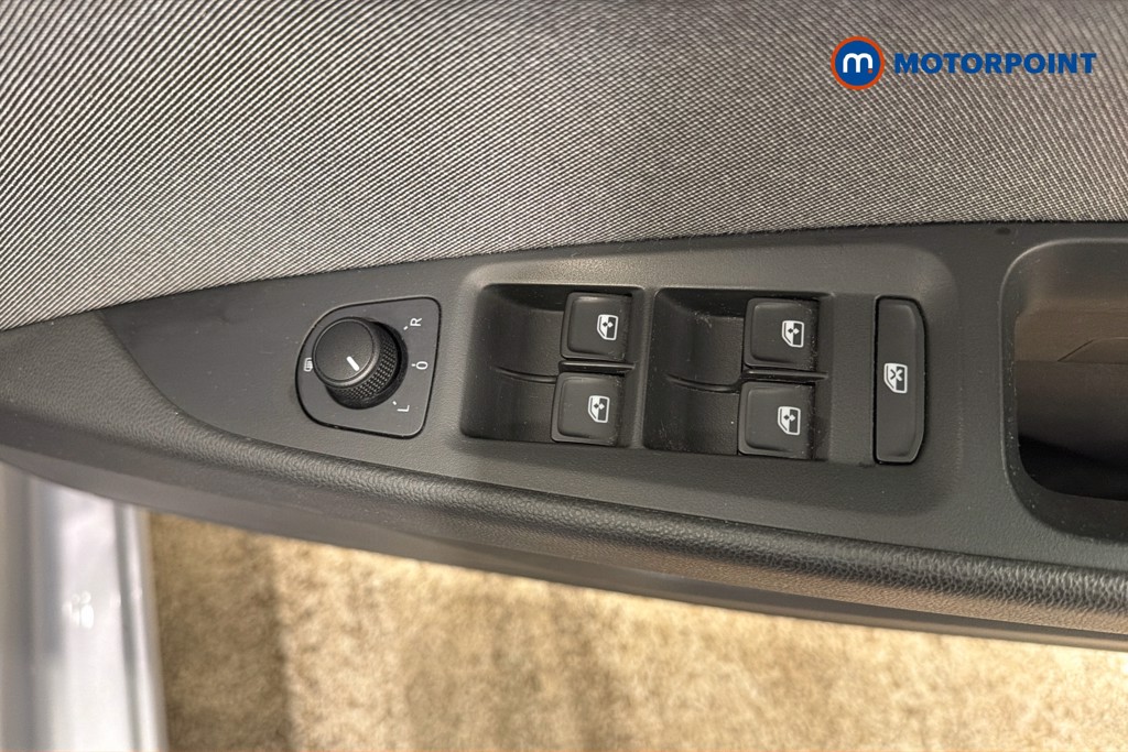 Seat Leon SE Manual Petrol Hatchback - Stock Number (1643167) - 20th supplementary image