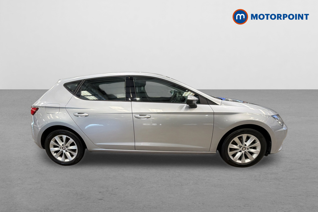 Seat Leon SE Manual Petrol Hatchback - Stock Number (1643167) - Drivers side