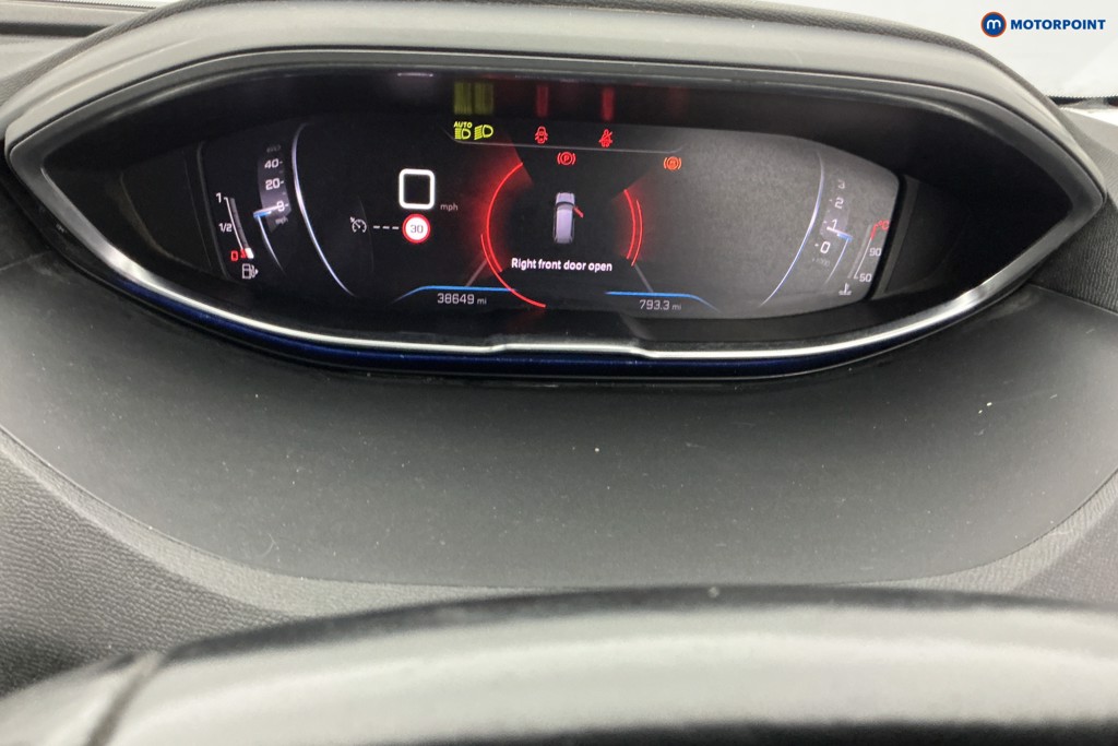 Peugeot 5008 Allure Premium Manual Diesel SUV - Stock Number (1643521) - 7th supplementary image