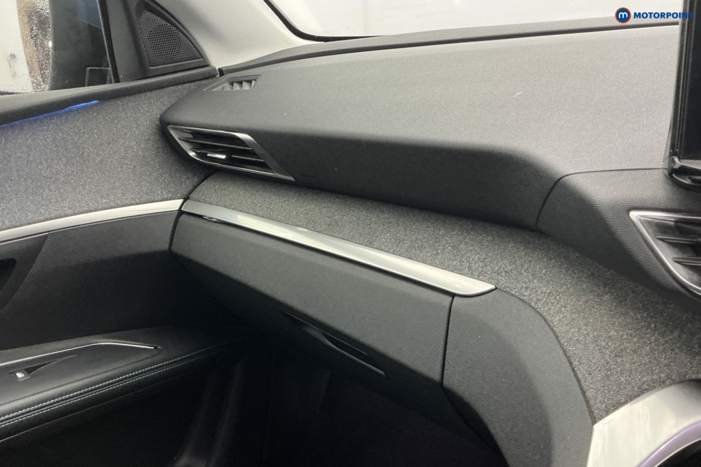 Peugeot 5008 Allure Premium Manual Diesel SUV - Stock Number (1643521) - 17th supplementary image