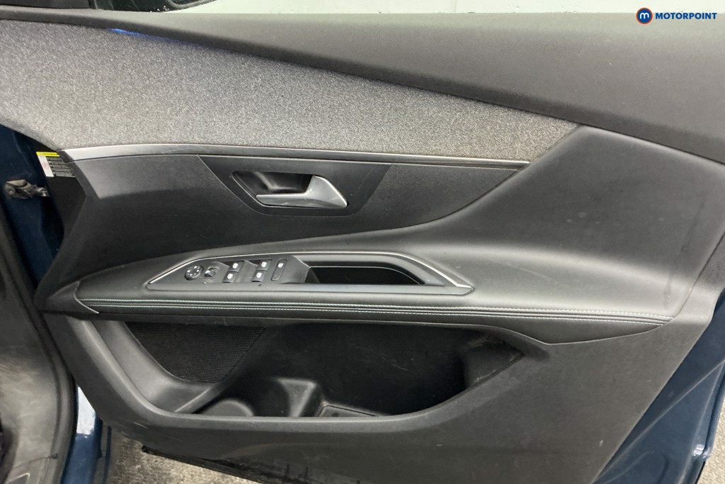 Peugeot 5008 Allure Premium Manual Diesel SUV - Stock Number (1643521) - 23rd supplementary image