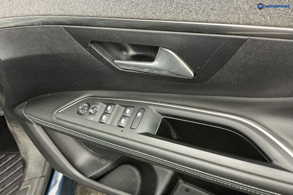 Peugeot 5008 Allure Premium Manual Diesel SUV - Stock Number (1643521) - 24th supplementary image