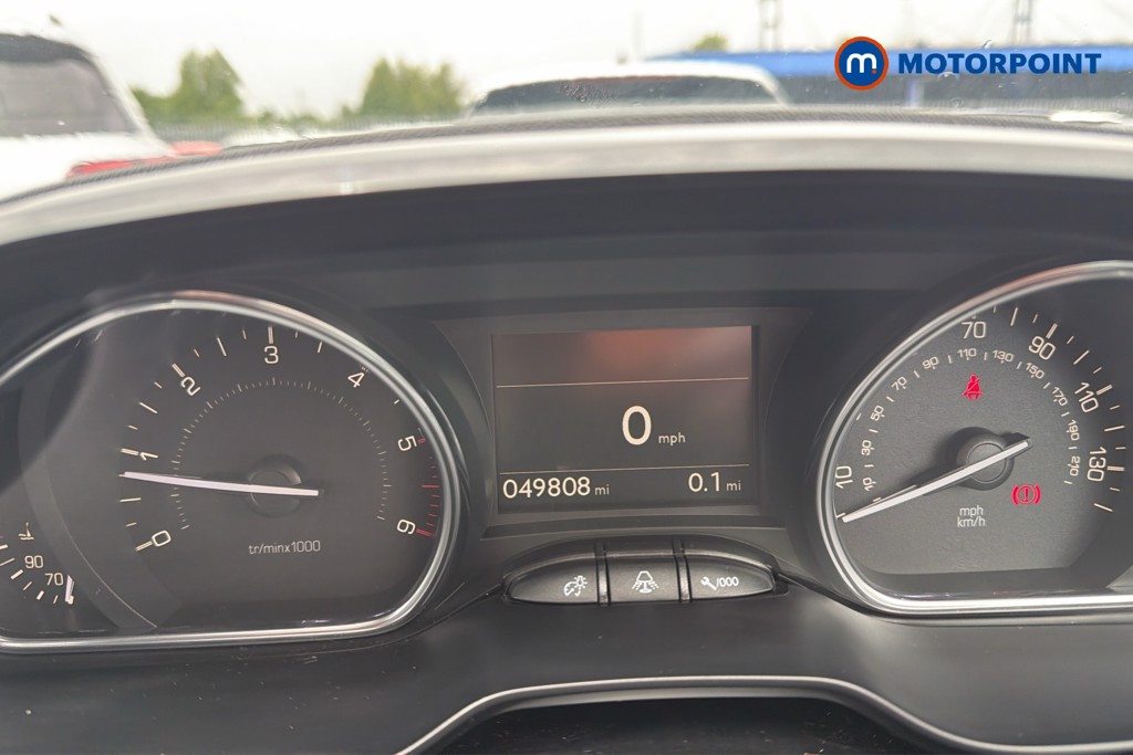 Peugeot 2008 Allure Manual Diesel SUV - Stock Number (1643557) - 8th supplementary image