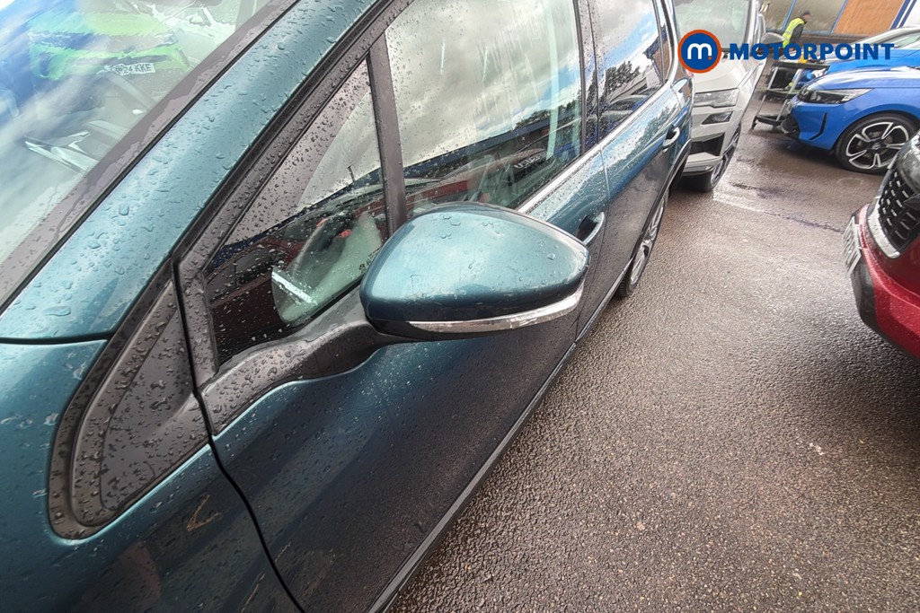 Peugeot 2008 Allure Manual Diesel SUV - Stock Number (1643557) - 43rd supplementary image