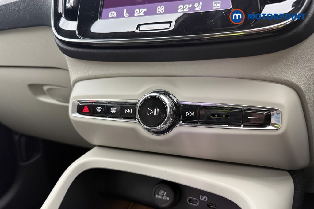 Volvo Xc40 Plus Automatic Petrol SUV - Stock Number (1643582) - 12th supplementary image