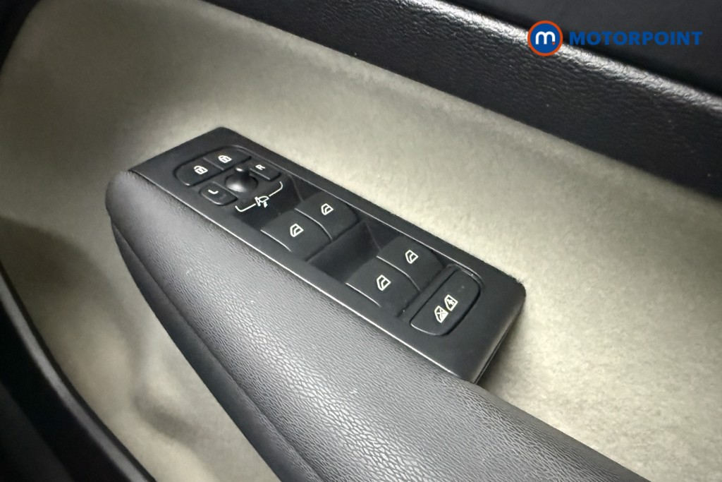 Volvo Xc40 Plus Automatic Petrol SUV - Stock Number (1643582) - 15th supplementary image