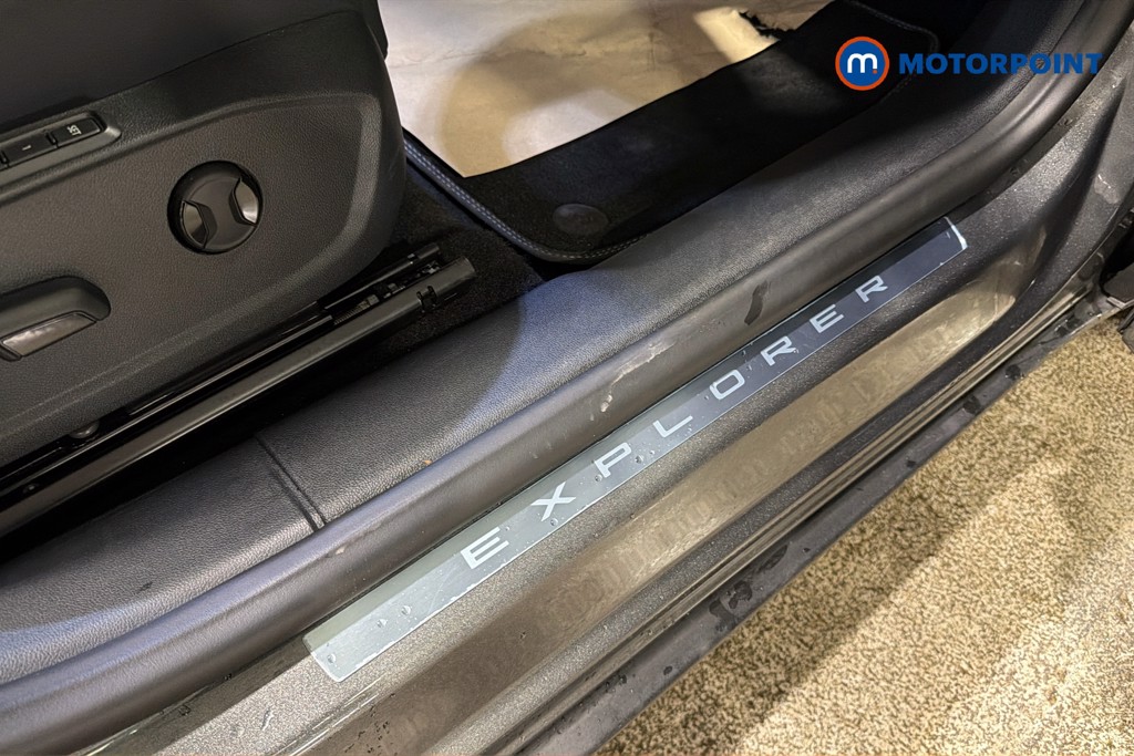 Ford Explorer Premium Automatic Electric SUV - Stock Number (1643681) - 27th supplementary image