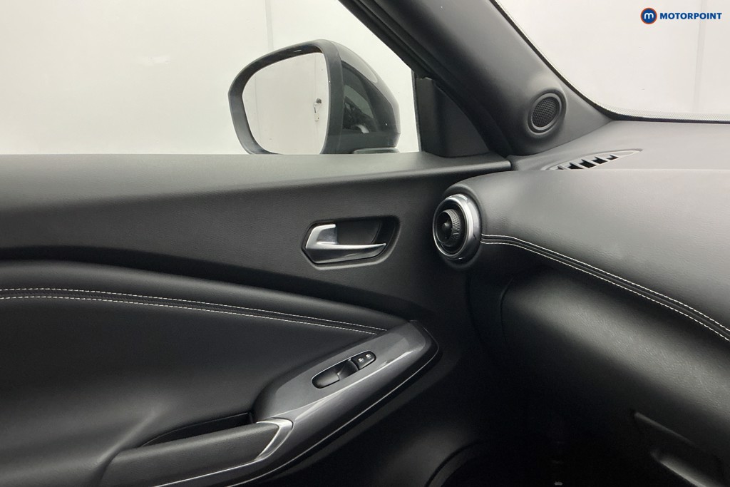 Nissan Juke N-Connecta Automatic Petrol-Electric Hybrid SUV - Stock Number (1643761) - 19th supplementary image