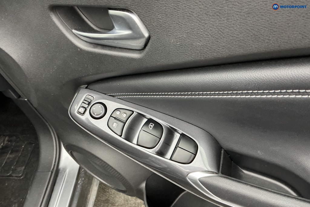 Nissan Juke N-Connecta Automatic Petrol-Electric Hybrid SUV - Stock Number (1643761) - 25th supplementary image