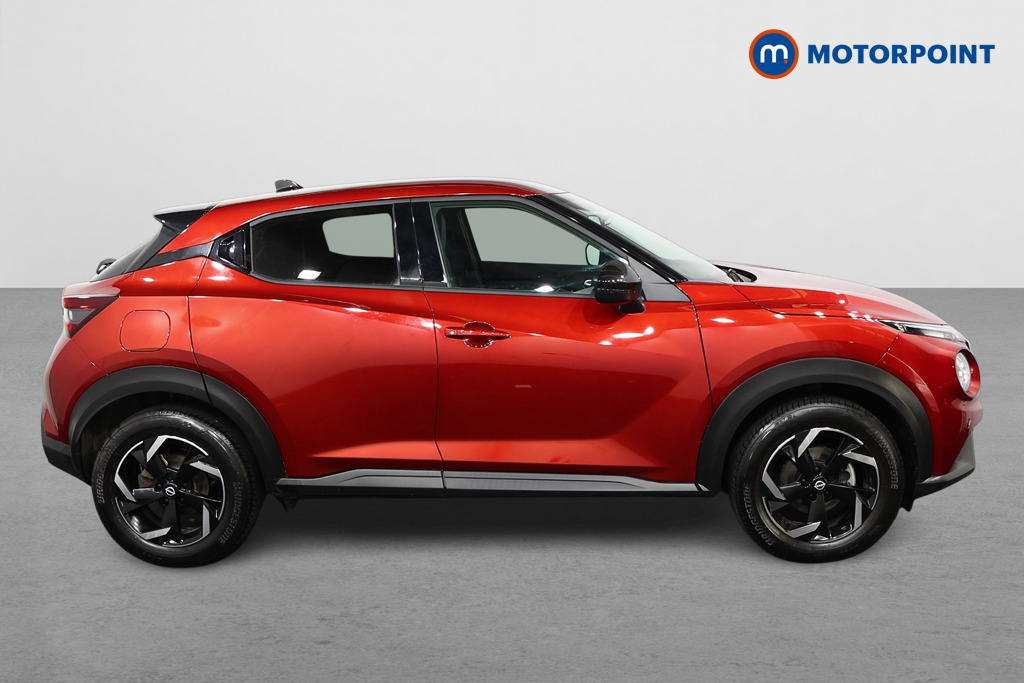 Nissan Juke N-Connecta Manual Petrol SUV - Stock Number (1644287) - Drivers side