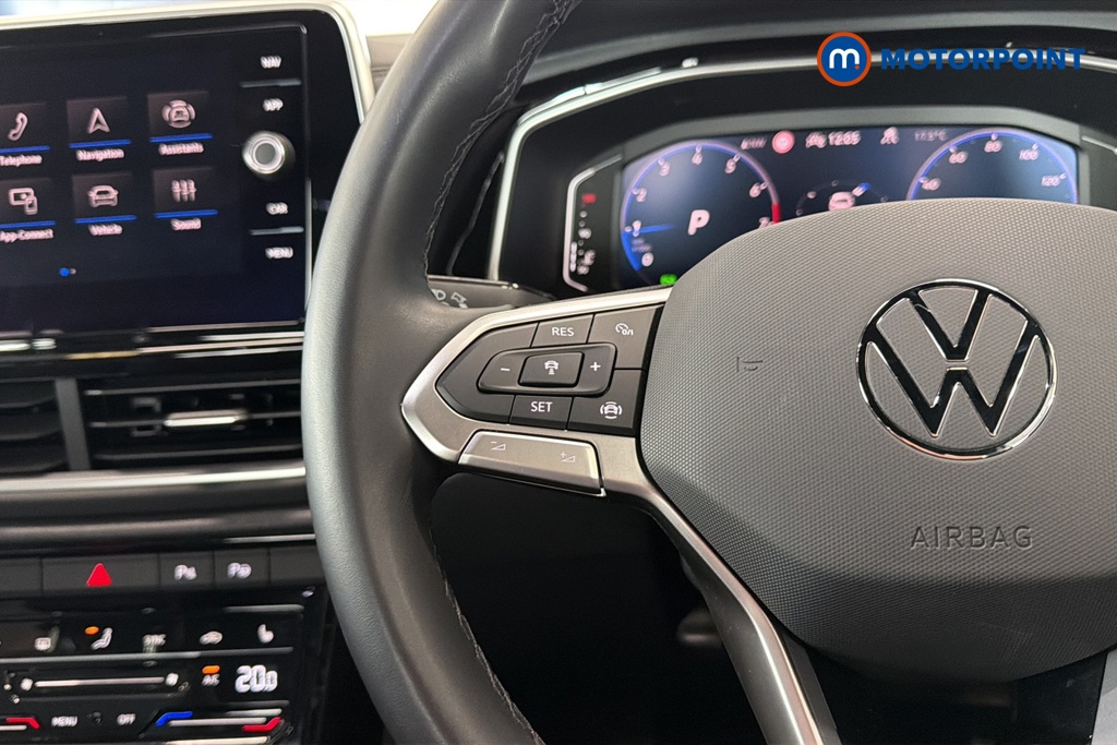 Volkswagen T-Roc R-Line Automatic Petrol SUV - Stock Number (1644405) - 4th supplementary image