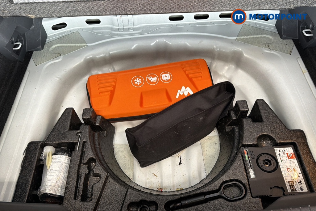 Volkswagen T-Roc R-Line Automatic Petrol SUV - Stock Number (1644405) - 33rd supplementary image