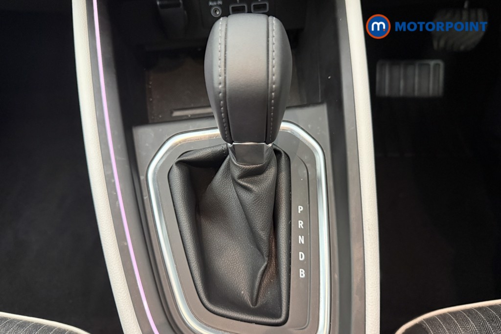Renault Clio Techno Automatic Petrol-Electric Hybrid Hatchback - Stock Number (1644524) - 7th supplementary image