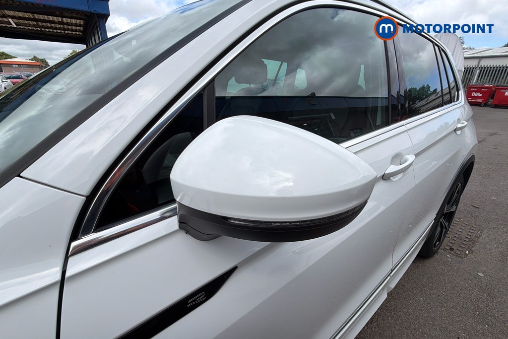 Volkswagen Tiguan R-Line Automatic Petrol SUV - Stock Number (1644838) - 43rd supplementary image