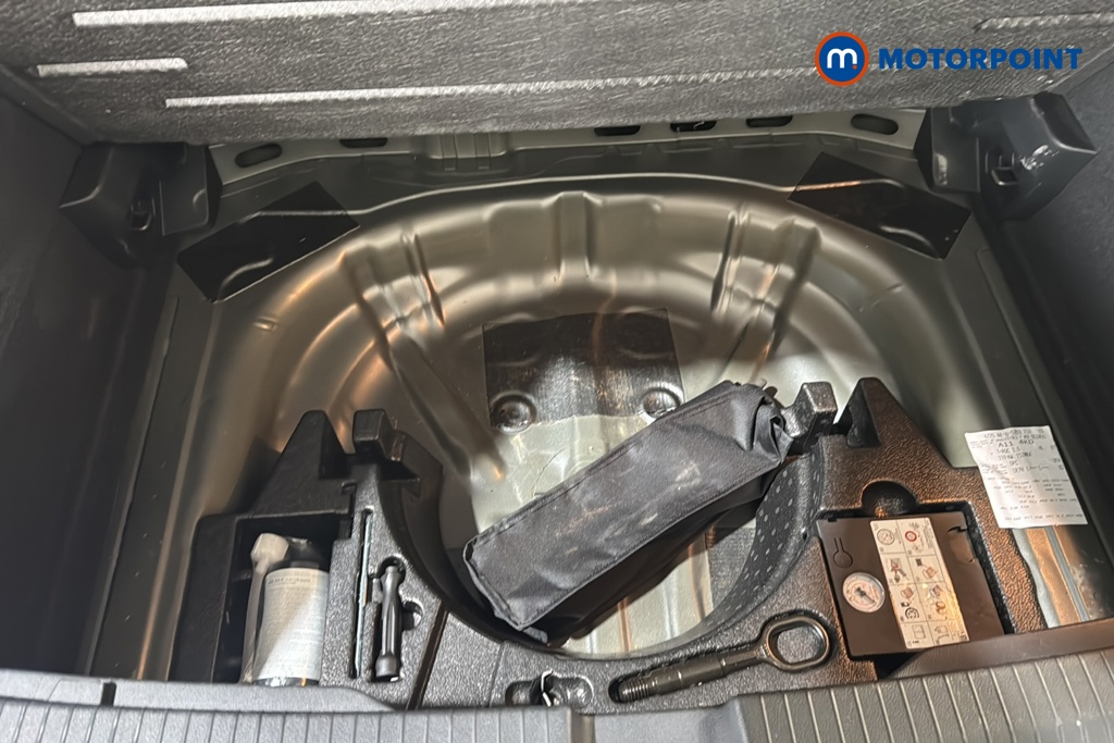 Volkswagen T-Roc SEL Manual Petrol SUV - Stock Number (1645068) - 33rd supplementary image