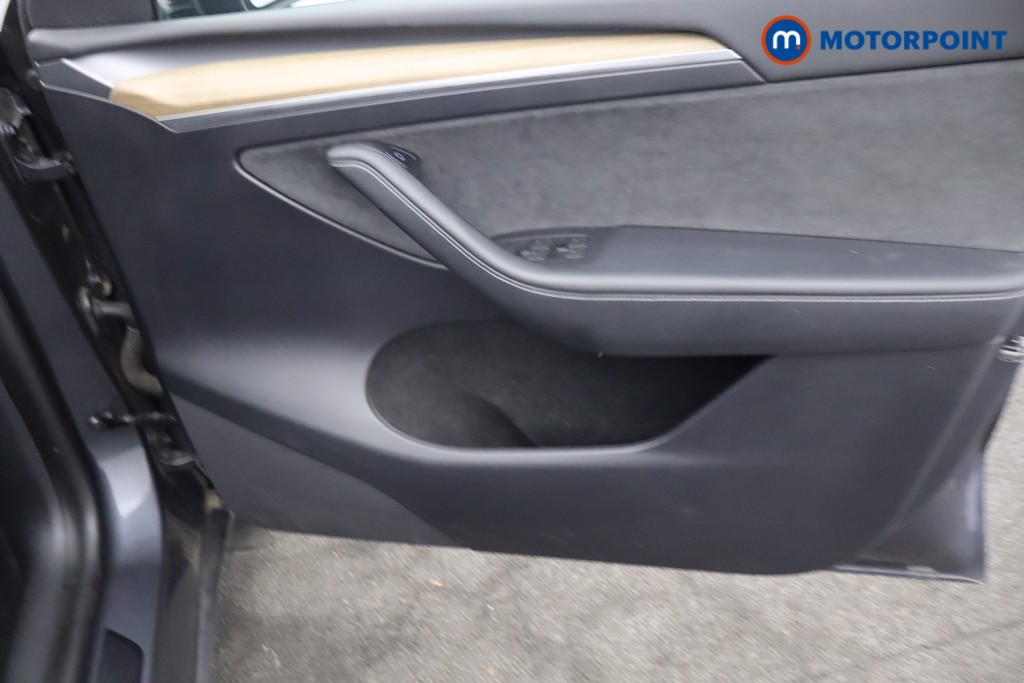 Tesla Model Y Rwd 5Dr Auto Automatic Electric SUV - Stock Number (1645696) - 9th supplementary image