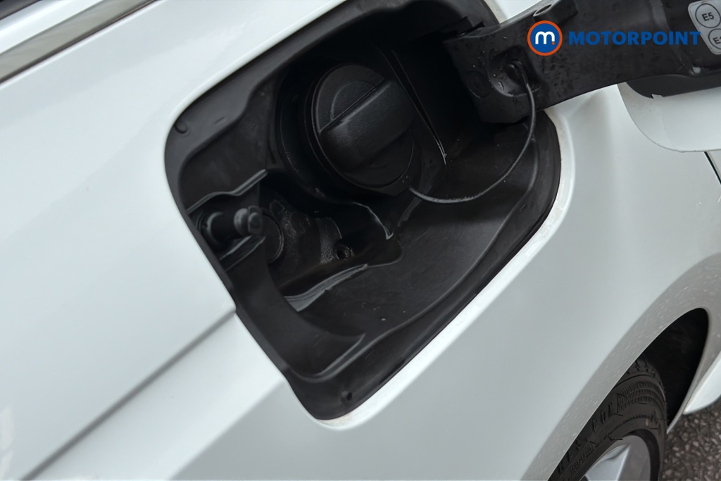 Audi A4 S Line Automatic Petrol Estate - Stock Number (1645977) - 41st supplementary image