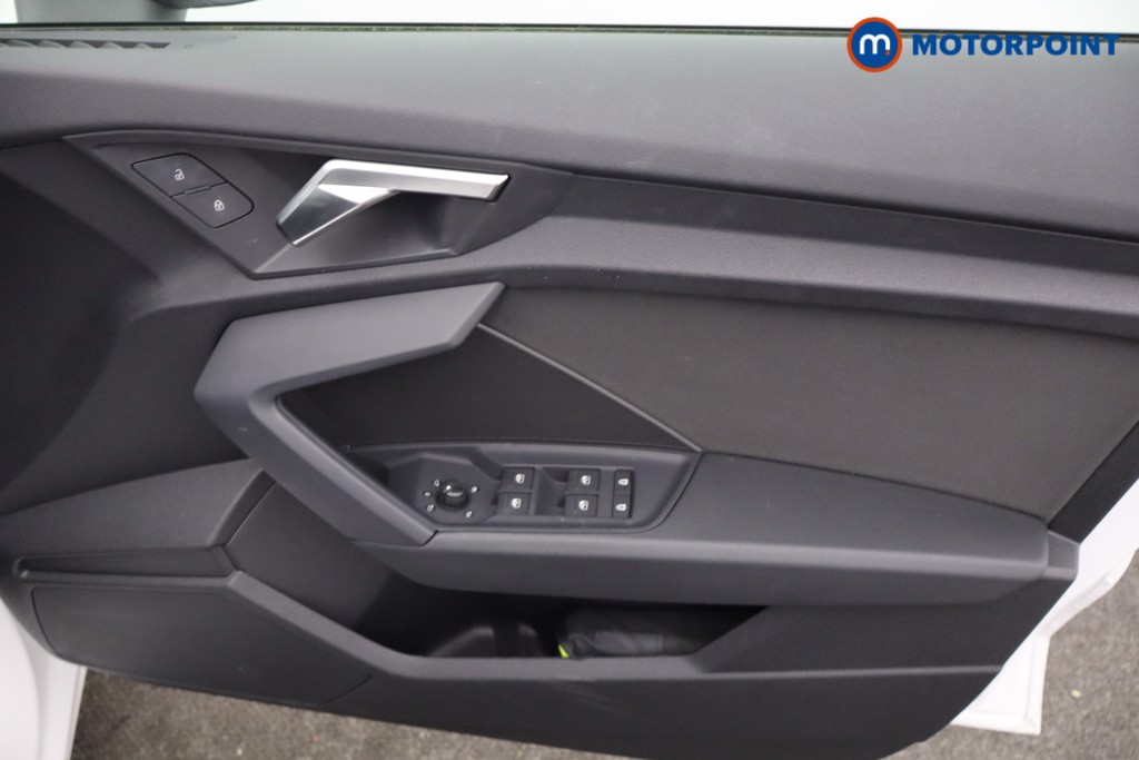 Audi A3 Technik Automatic Petrol Hatchback - Stock Number (1646067) - 9th supplementary image